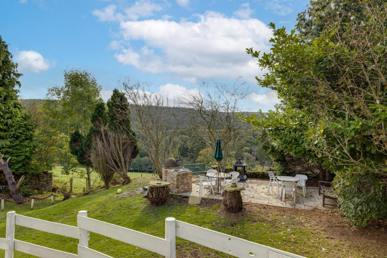 Family Country Cottage With A Private Valley View Scarborough Exterior photo